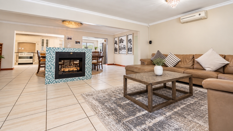 4 Bedroom Property for Sale in Bertville Western Cape
